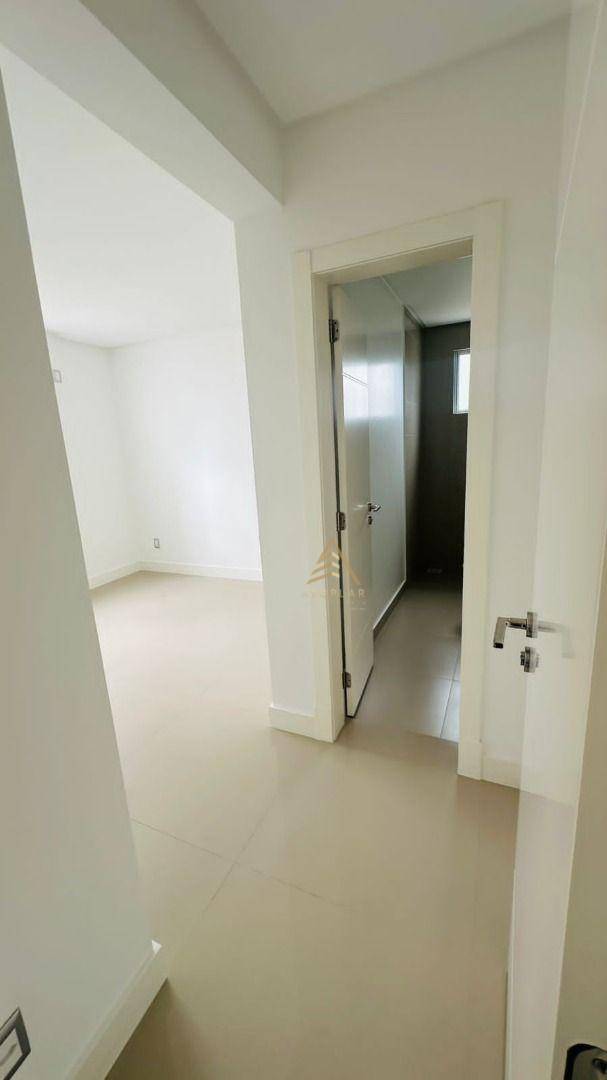 Apartamento à venda com 4 quartos, 149m² - Foto 6