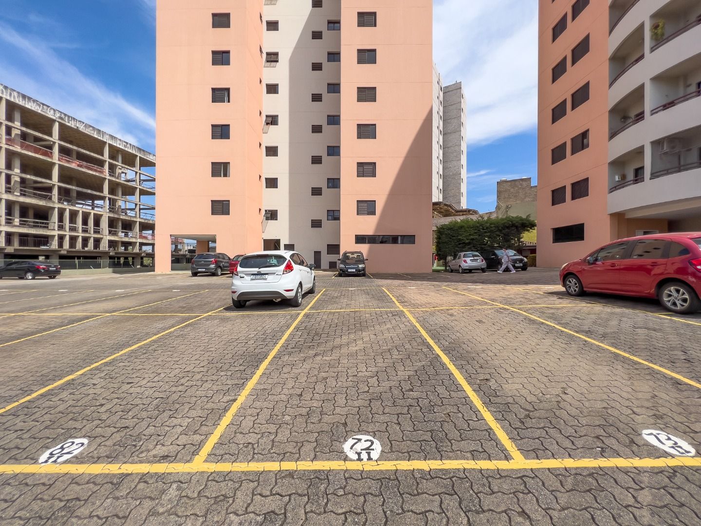 Apartamento à venda com 3 quartos, 69m² - Foto 22