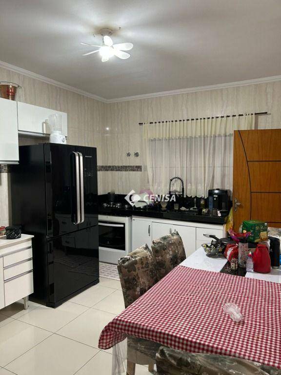 Casa à venda com 2 quartos, 100m² - Foto 5