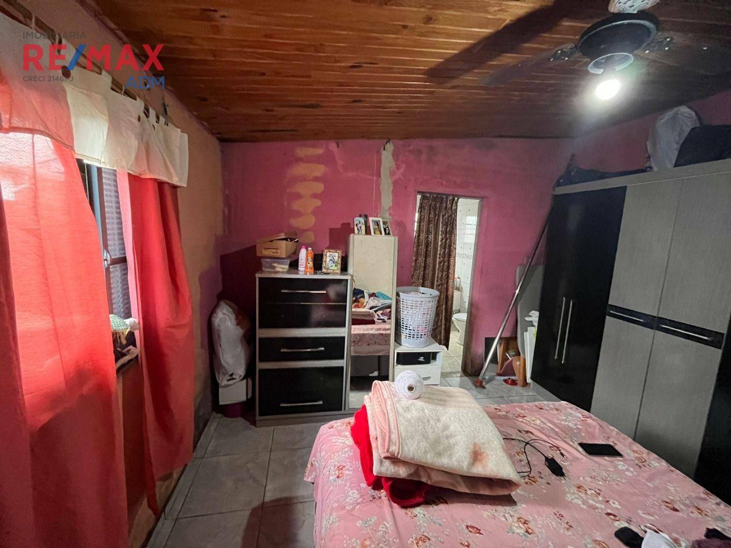 Casa à venda com 2 quartos, 100m² - Foto 2