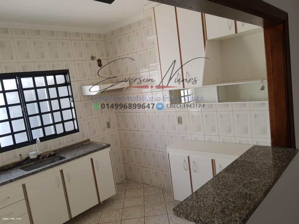 Casa à venda com 3 quartos, 360m² - Foto 8