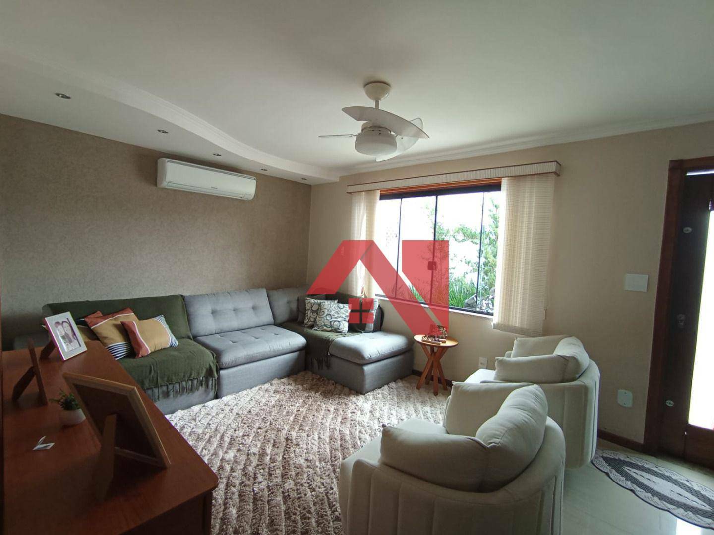 Casa à venda com 2 quartos, 180m² - Foto 7