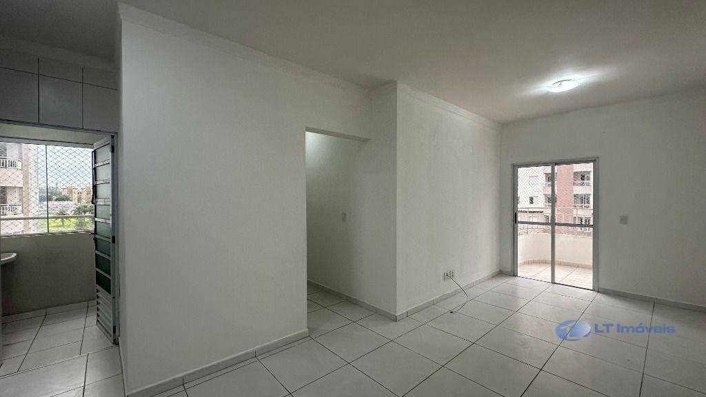 Apartamento à venda com 2 quartos, 66m² - Foto 2