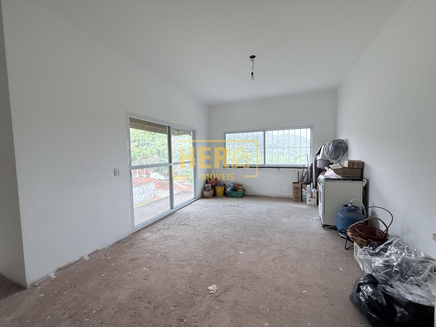 Chácara à venda com 7 quartos, 2120m² - Foto 4