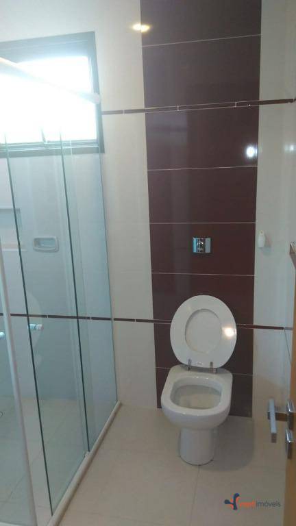 Casa de Condomínio à venda com 3 quartos, 240m² - Foto 18