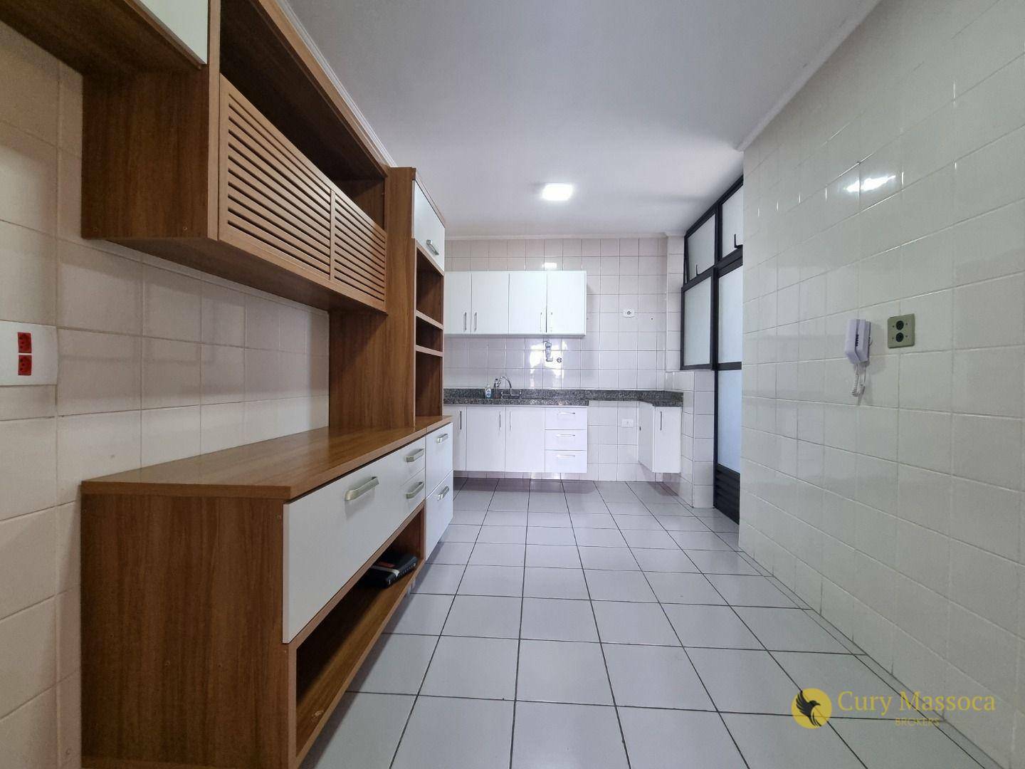 Apartamento para alugar com 3 quartos, 95m² - Foto 8