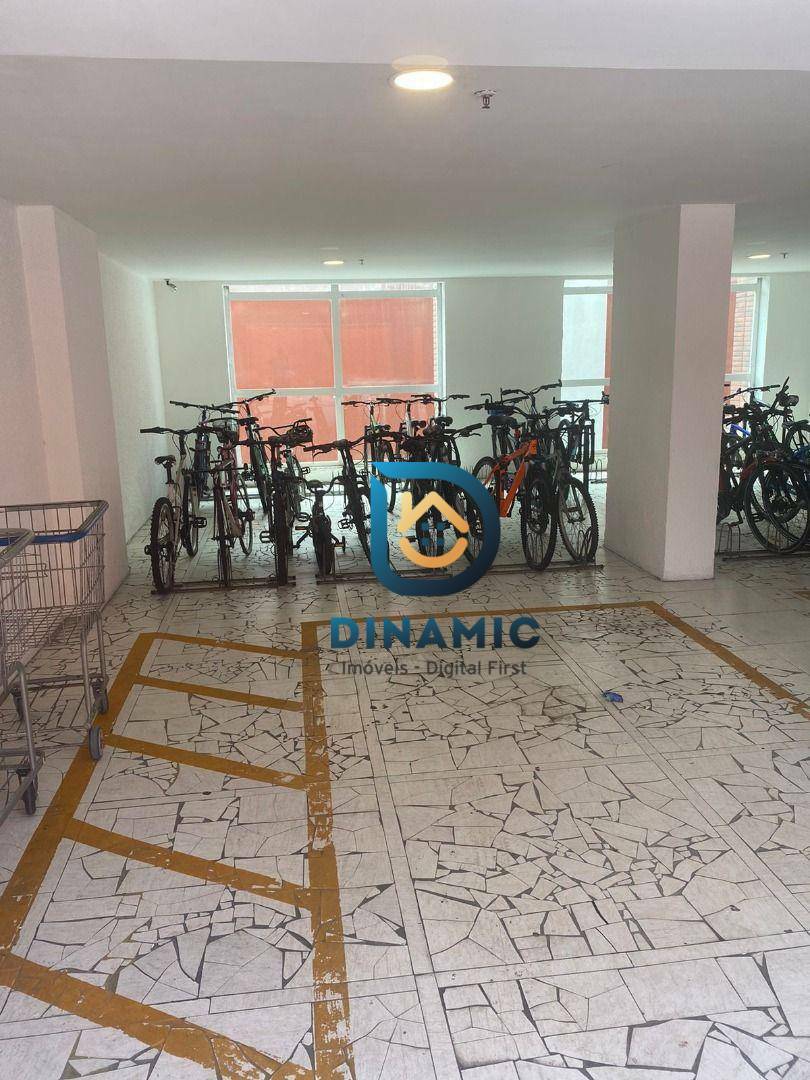 Apartamento à venda com 1 quarto, 60m² - Foto 14