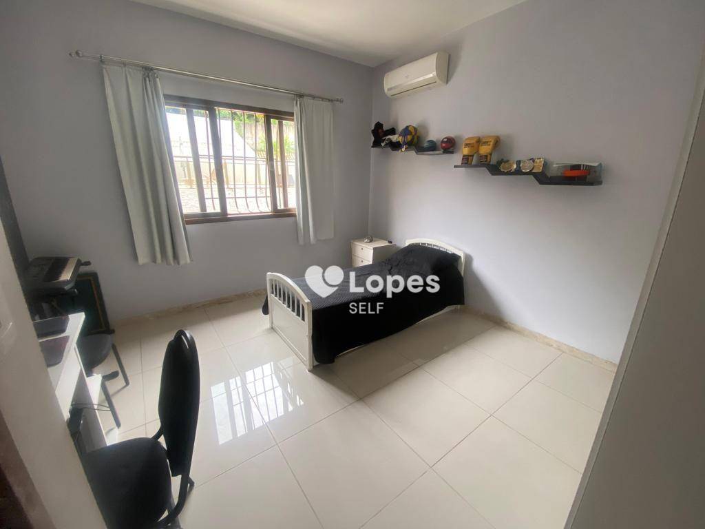 Casa à venda com 3 quartos, 250m² - Foto 10