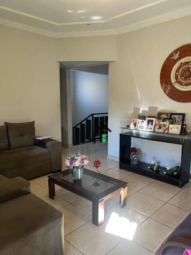 Casa, 4 quartos, 175 m² - Foto 4