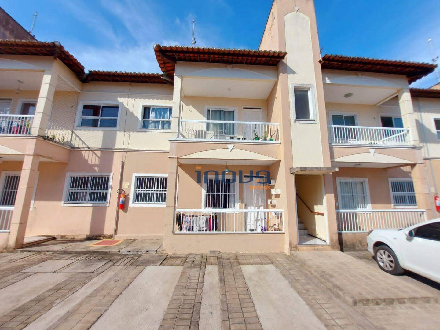 Apartamento à venda com 2 quartos, 69m² - Foto 1