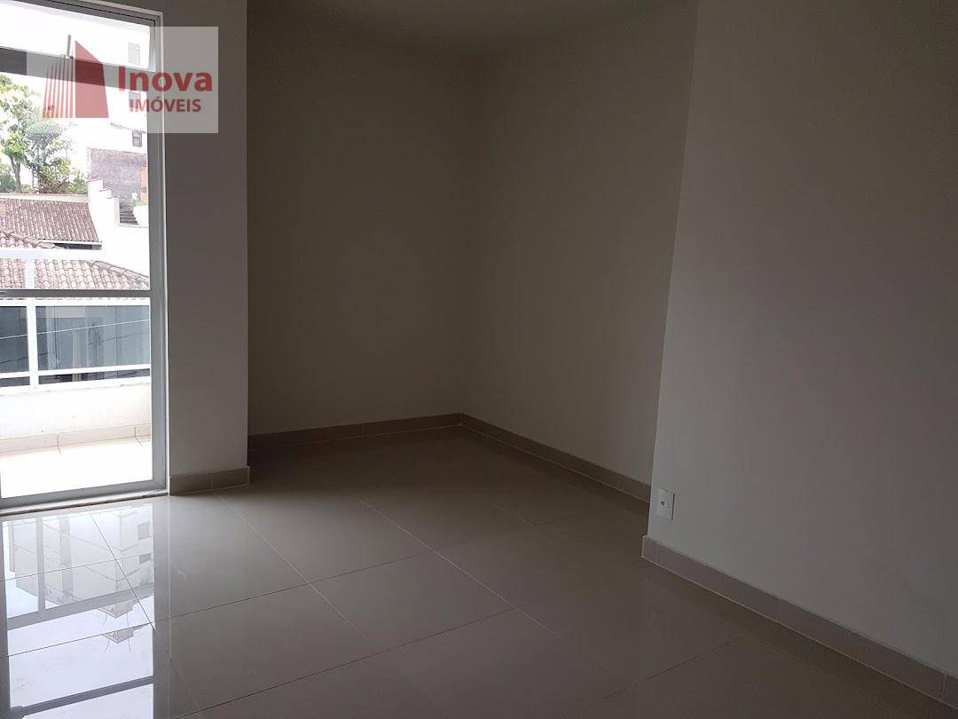 Apartamento à venda com 2 quartos, 62m² - Foto 11