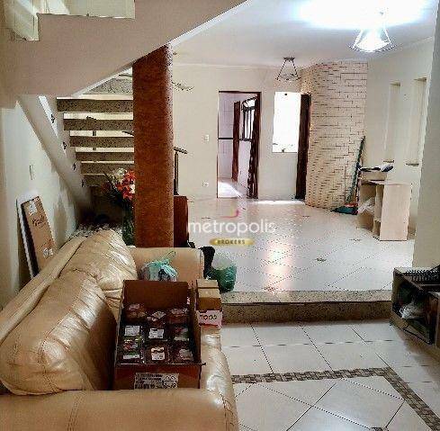 Sobrado à venda e aluguel com 4 quartos, 250m² - Foto 1