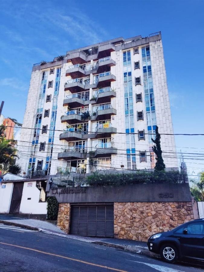 Apartamento à venda com 3 quartos, 154m² - Foto 2