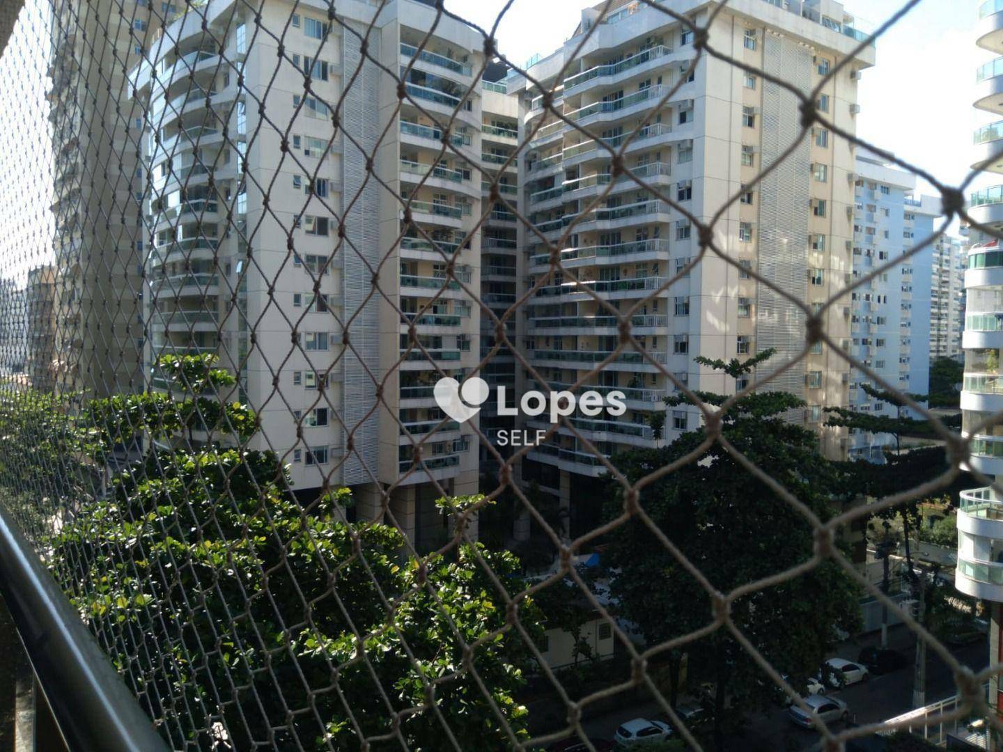 Apartamento à venda com 4 quartos, 147m² - Foto 3