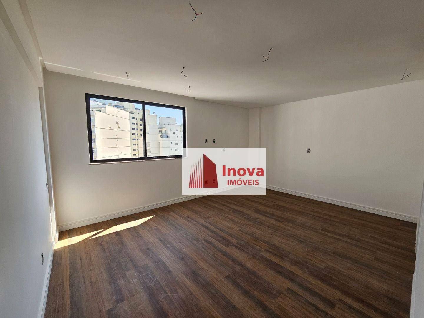 Apartamento à venda com 4 quartos, 170m² - Foto 20