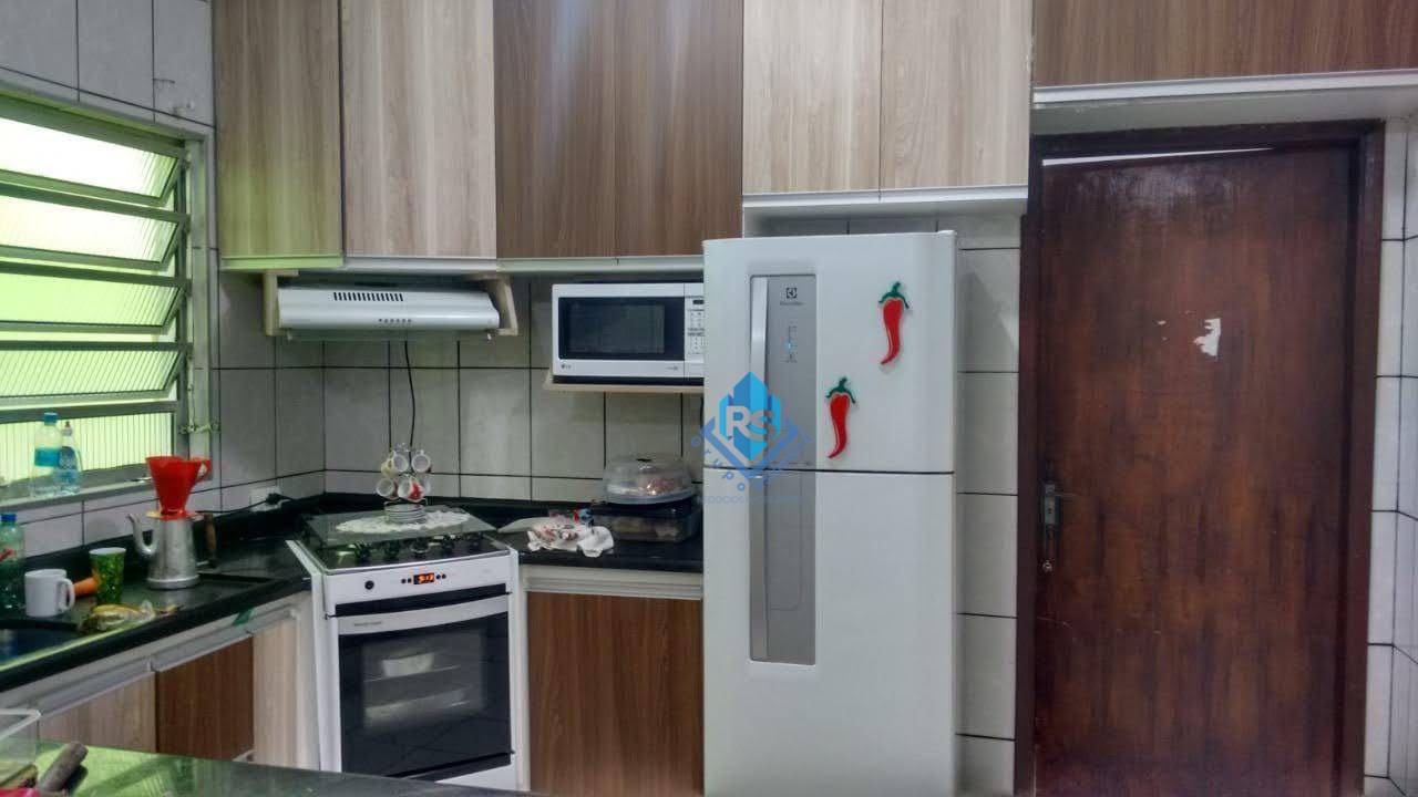 Sobrado à venda com 4 quartos, 187m² - Foto 2