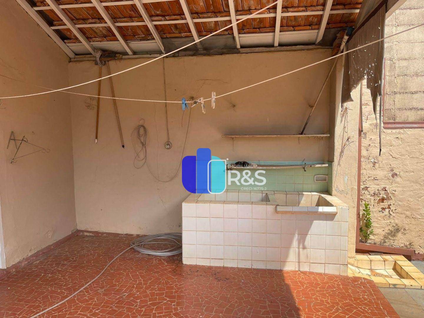 Casa à venda com 4 quartos, 250m² - Foto 25