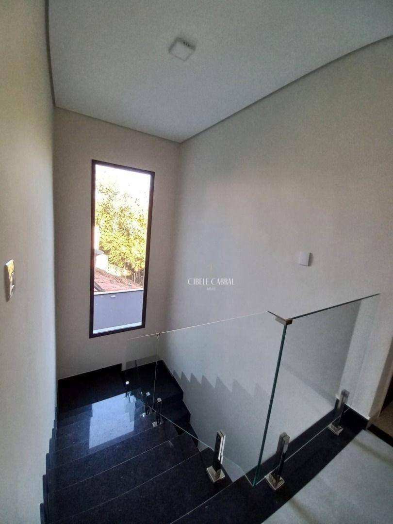 Casa de Condomínio à venda com 3 quartos, 250m² - Foto 28