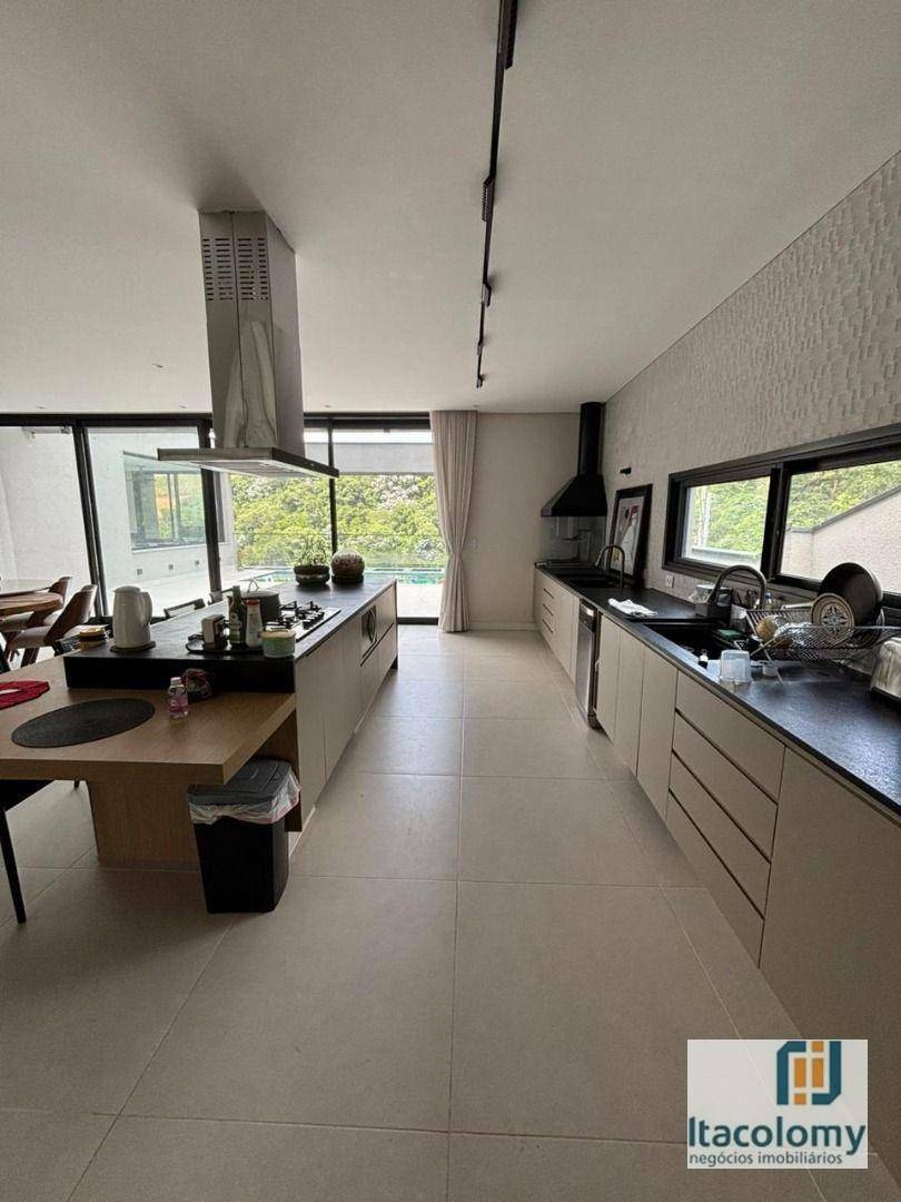 Casa de Condomínio à venda com 3 quartos, 326m² - Foto 7