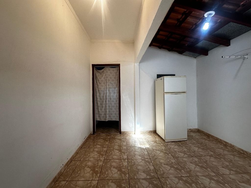 Casa à venda com 3 quartos, 110m² - Foto 12