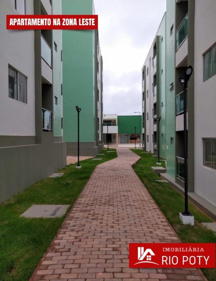 Apartamento à venda com 2 quartos, 48m² - Foto 2