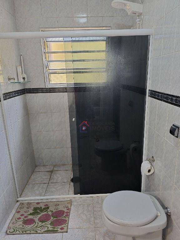 Casa à venda com 3 quartos, 250m² - Foto 17