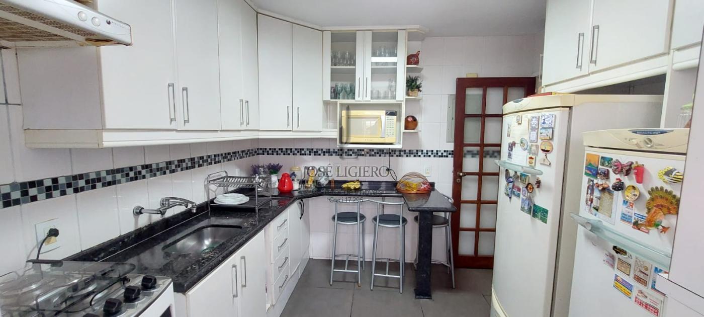 Apartamento à venda com 2 quartos, 80m² - Foto 26