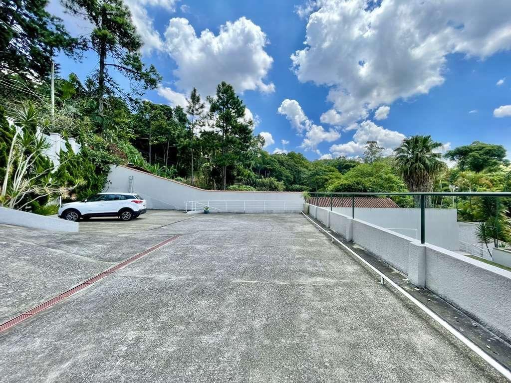 Casa à venda com 3 quartos, 215m² - Foto 4