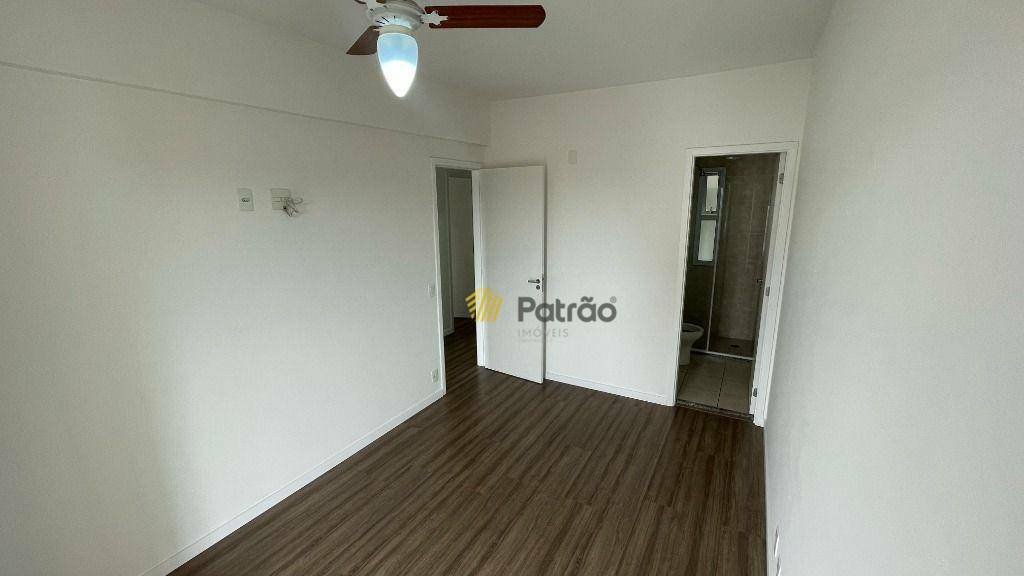 Apartamento à venda com 3 quartos, 77m² - Foto 8