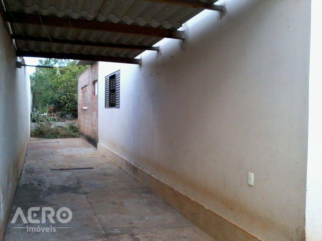 Casa à venda com 2 quartos, 70m² - Foto 31