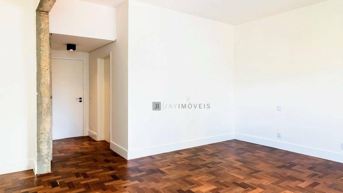 Apartamento à venda com 3 quartos, 212m² - Foto 14