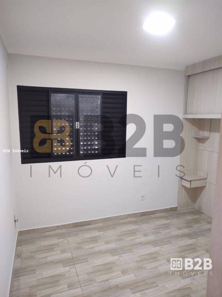 Casa à venda com 2 quartos, 81m² - Foto 9