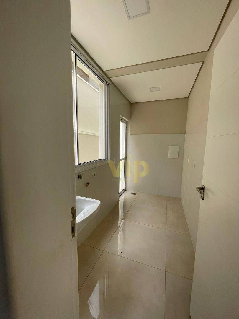 Casa para alugar com 3 quartos, 230m² - Foto 26