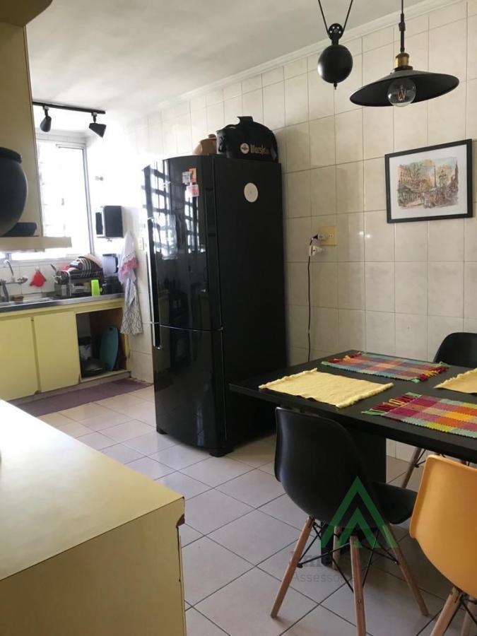 Apartamento à venda com 3 quartos, 180m² - Foto 12