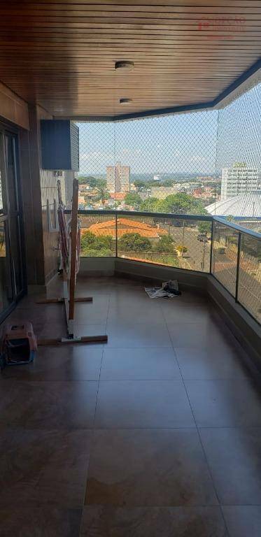 Apartamento à venda com 3 quartos, 250m² - Foto 3