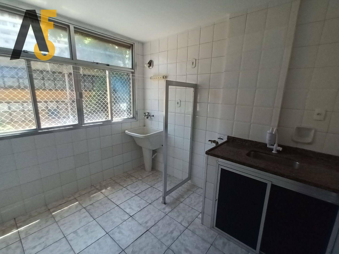 Apartamento à venda com 2 quartos, 56m² - Foto 18