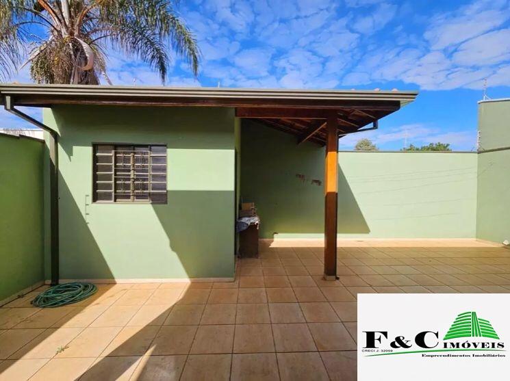 Casa à venda com 2 quartos, 250m² - Foto 8