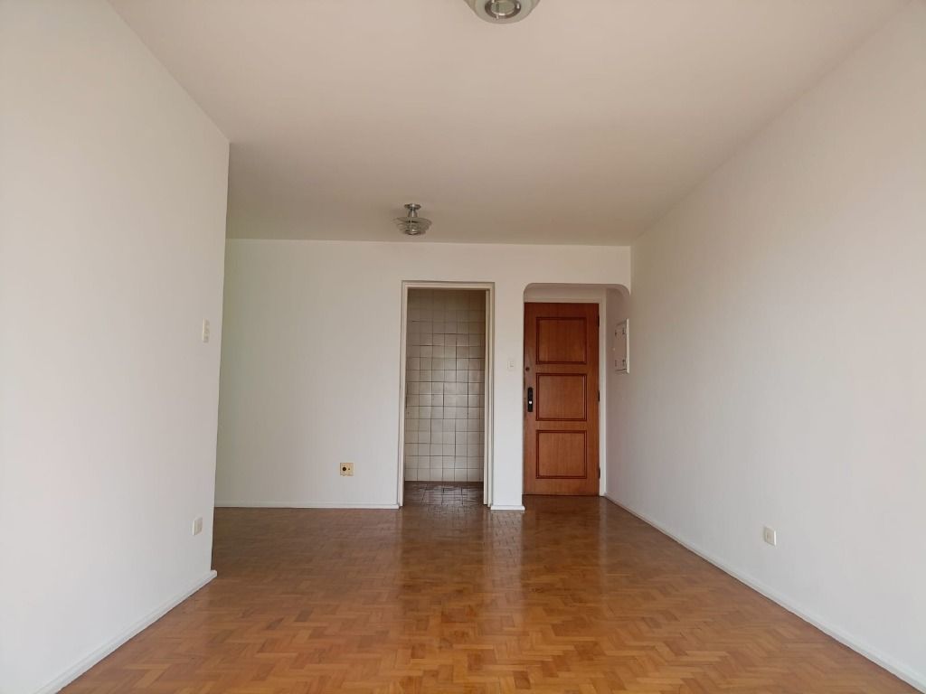 Apartamento para alugar com 3 quartos, 85m² - Foto 4