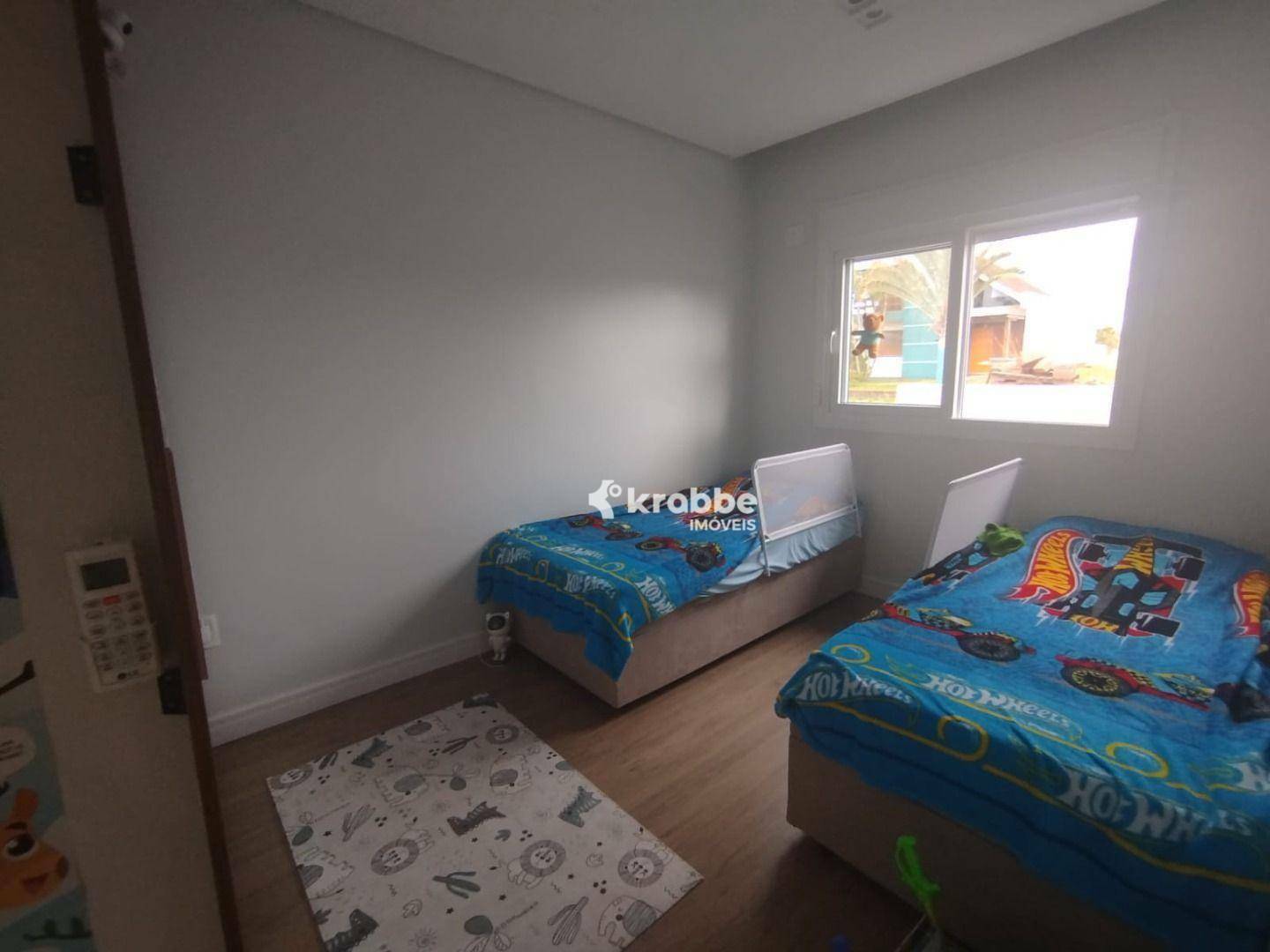 Casa à venda com 3 quartos, 167m² - Foto 9