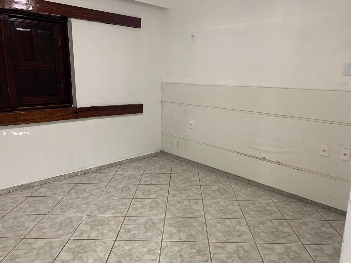 Casa para alugar com 4 quartos, 600m² - Foto 7