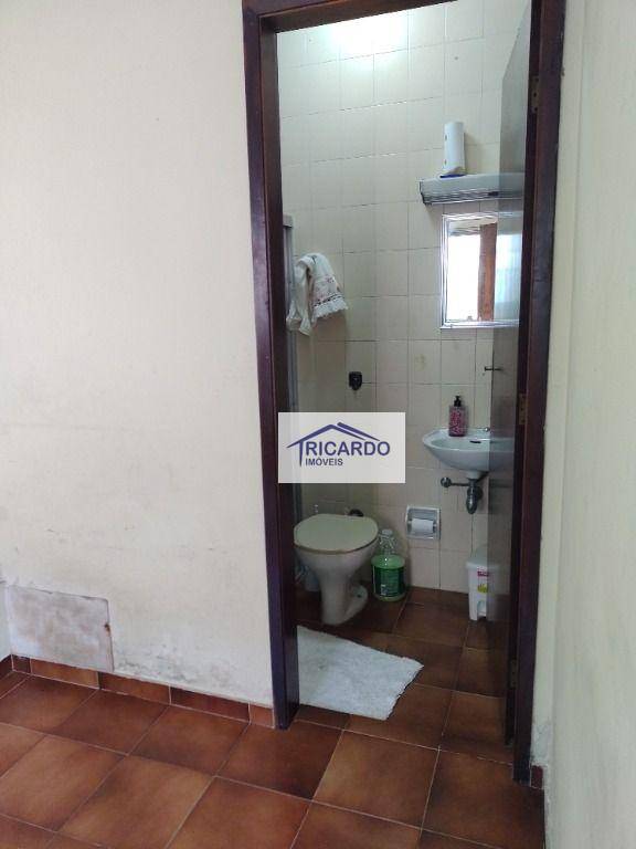 Sobrado à venda com 3 quartos, 450m² - Foto 25