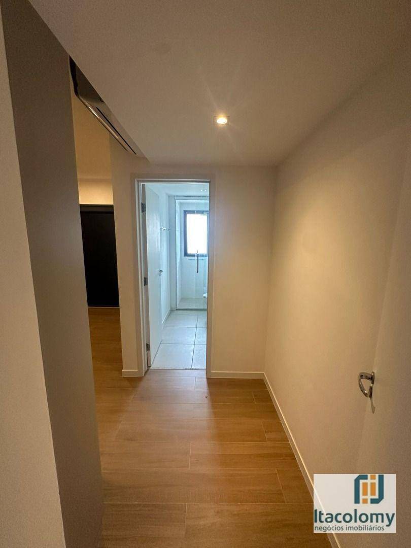 Apartamento para alugar com 3 quartos, 124m² - Foto 13