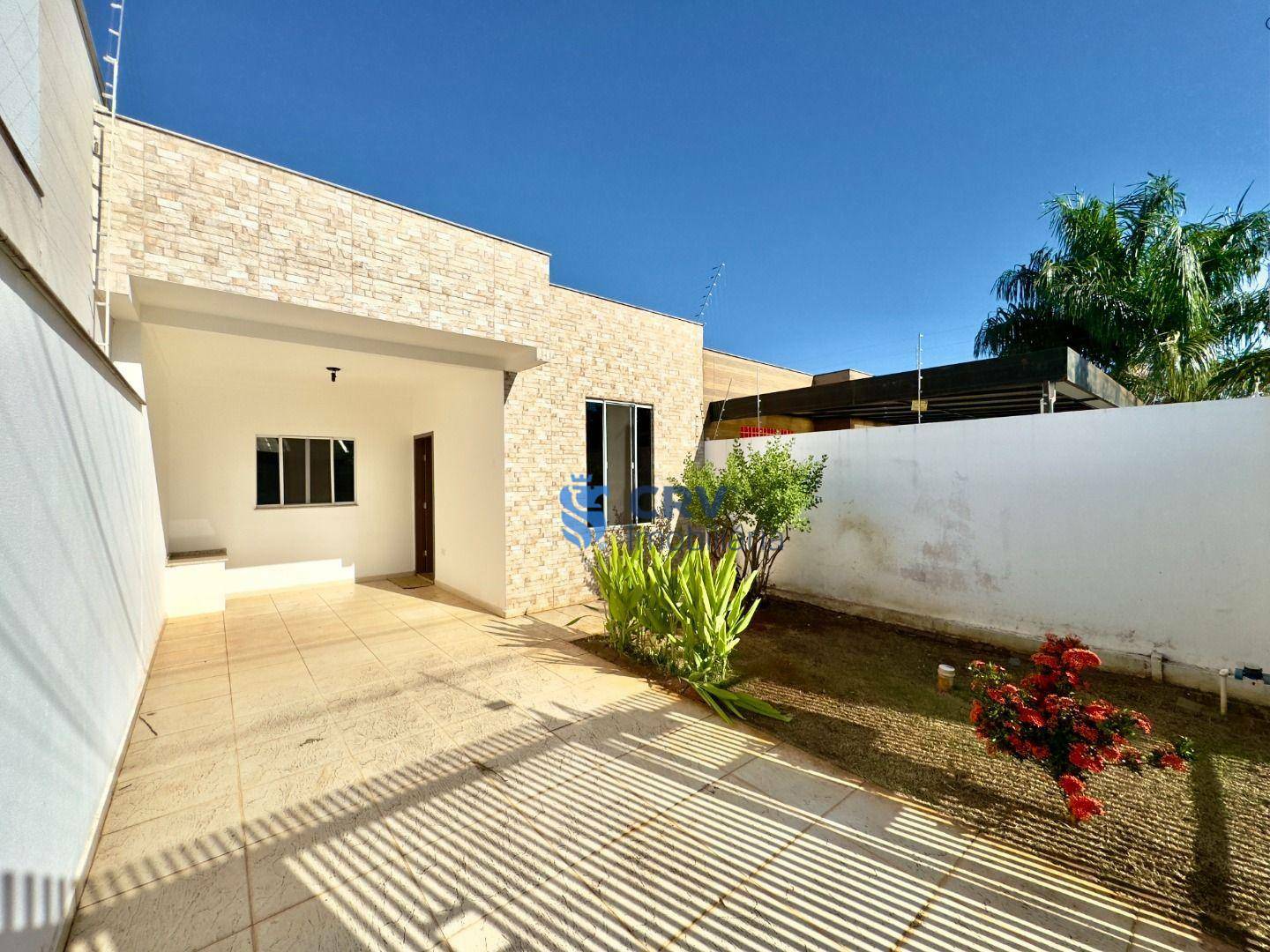 Casa à venda e aluguel com 3 quartos, 88m² - Foto 1