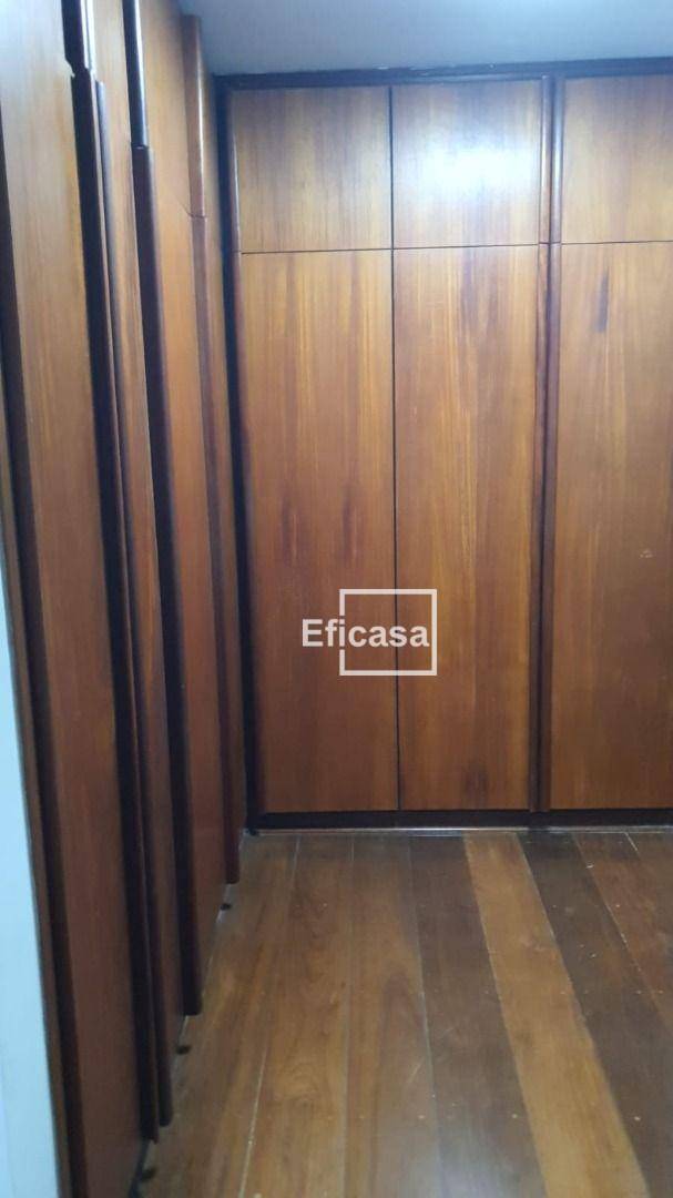 Apartamento à venda com 3 quartos, 180m² - Foto 7