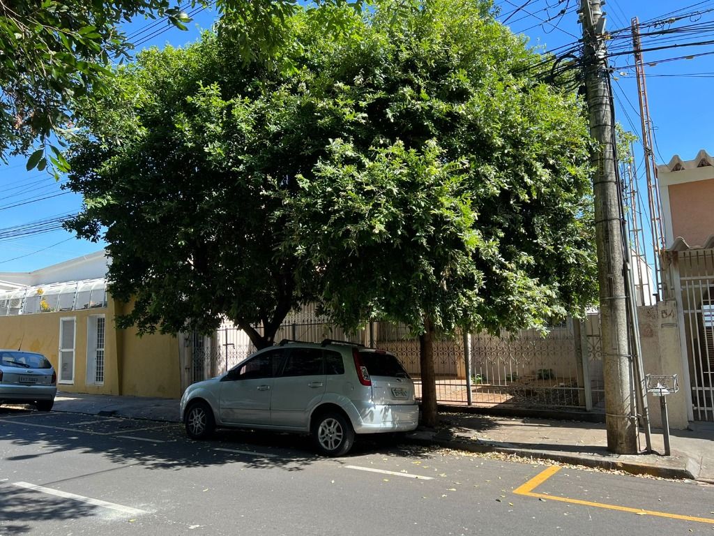 Casa à venda com 3 quartos, 200m² - Foto 2