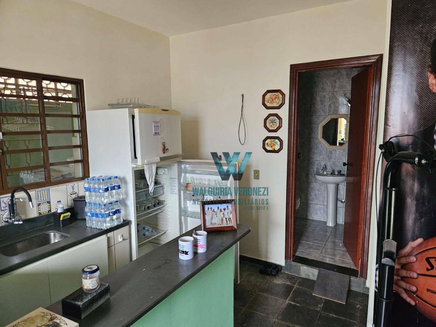 Casa à venda com 4 quartos, 194m² - Foto 3