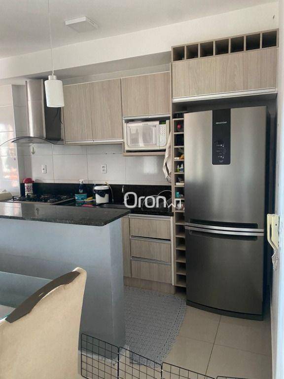 Apartamento à venda com 2 quartos, 67m² - Foto 4