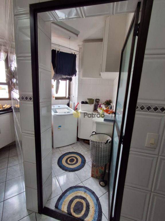 Cobertura à venda com 3 quartos, 200m² - Foto 11
