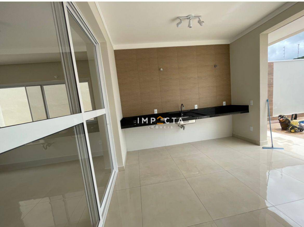 Casa à venda com 4 quartos, 220m² - Foto 35