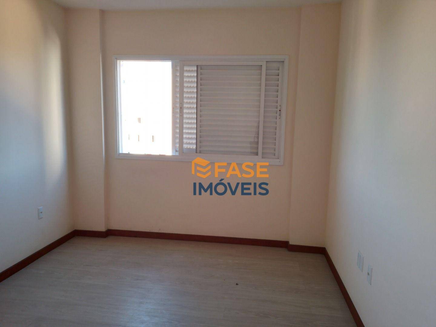 Apartamento à venda com 3 quartos, 121m² - Foto 14